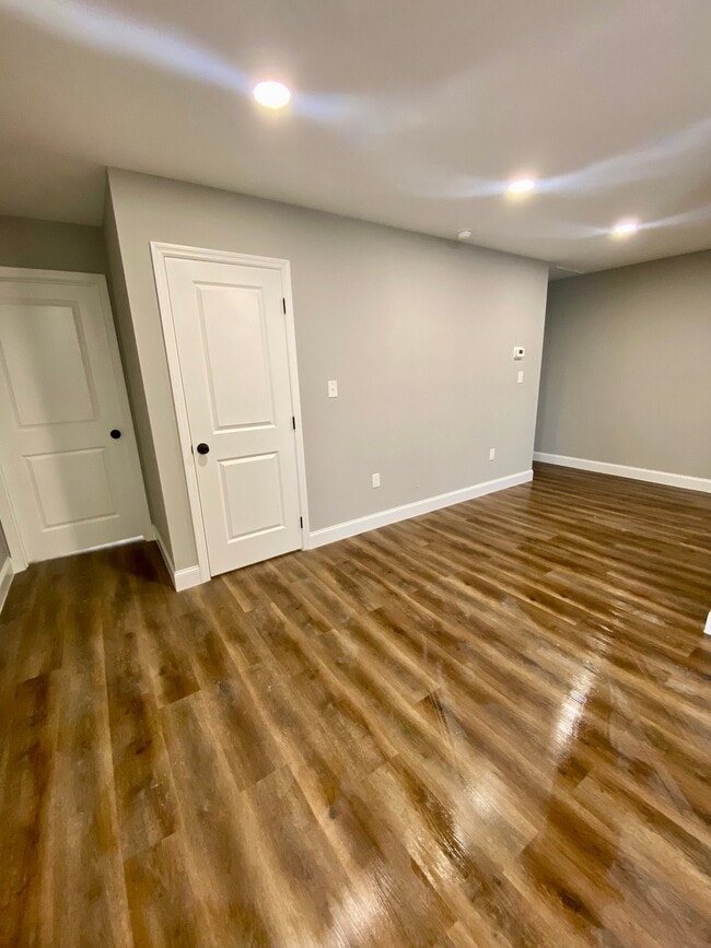 22037 Spidel Wy