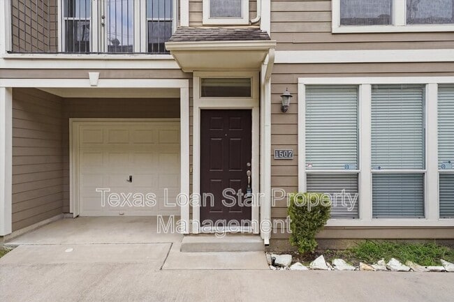 Photo - 1507 Sutton St