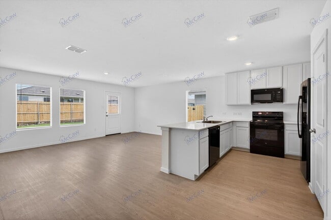 Photo - 639 Montclair Ave