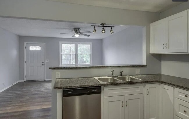 Photo - 508 Ash Briar Cir