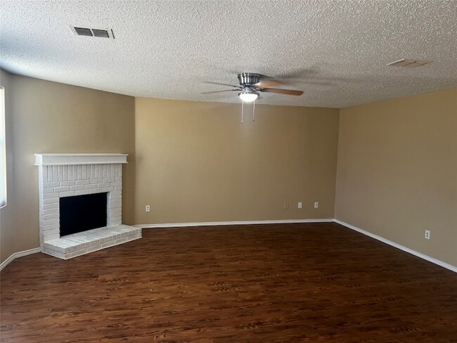 Photo - 1724 Creek Bend Ln