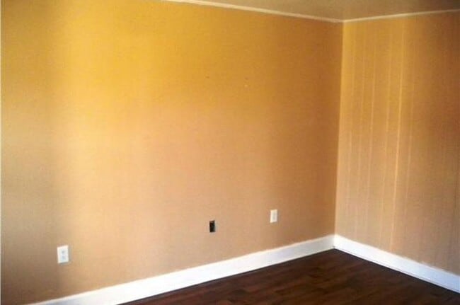 Photo - 300 N 3rd Ave