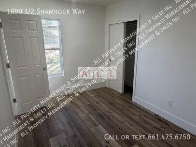 Photo - 1800 1/2 Shamrock Way-