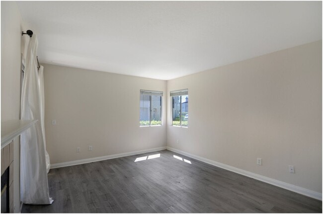 Photo - 1 Bedroom Condo - Ritz Pointe!