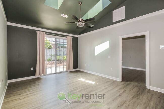 Photo - Wilmington - 2 Bdrm, 2 Bath, 2100 Sq Ft, Pet-Friendly