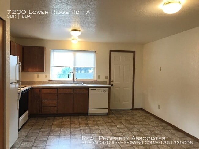 Photo - 7200 Lower Ridge Rd