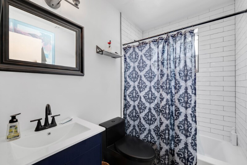 1035 - 1037-1037 NE 32nd St Unit TQR
