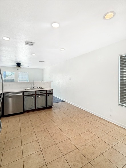 Photo - 1217 Caroline Dr