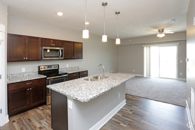 Studio, 1BA - The Queens/570 SF - Overview - The Dakota