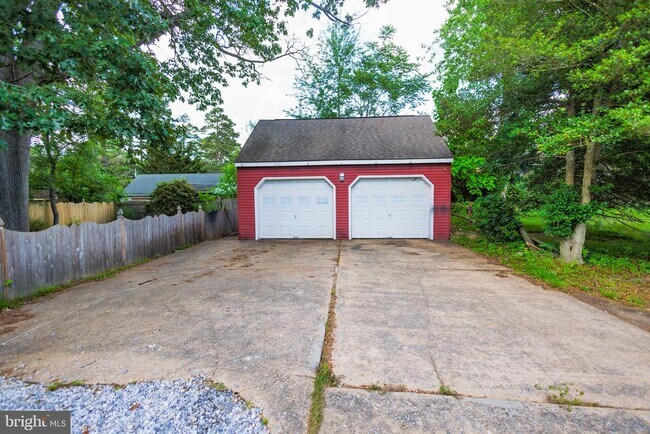 Photo - 321 Villanova Rd