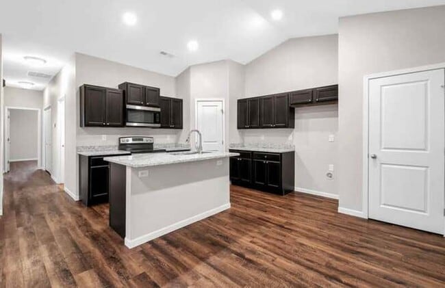 Photo - 454 S Longbranch Dr