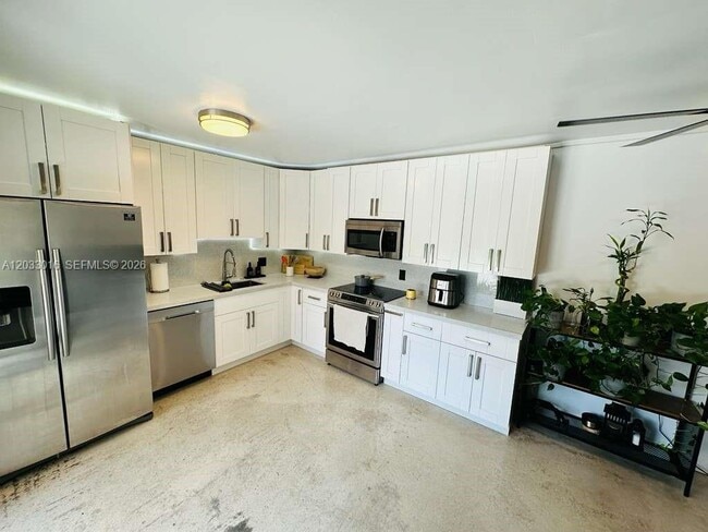 Building Photo - 2601 Garden Ct