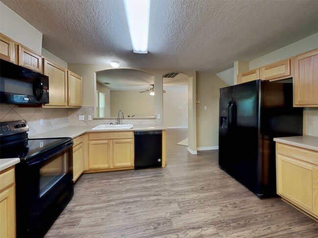 Photo - 3413 Stratford Ln