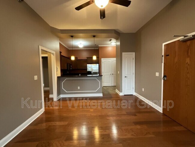 Photo - 409 W Washington St