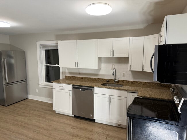 Photo - 100 Main St Unidad 19