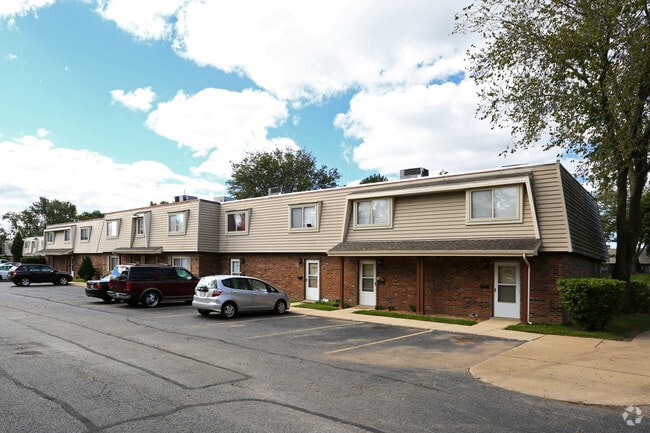 Country Villas Apartments & Townhomes - Country Villas Apartments & Townhomes