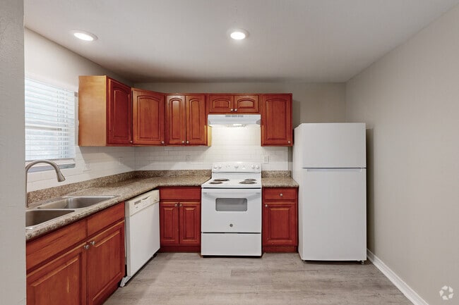 2BR, 1BA - 840SF - Kitchen