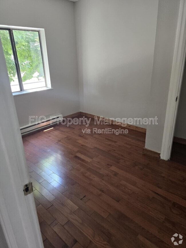 Building Photo - 431 W G St Unit 1 Rental