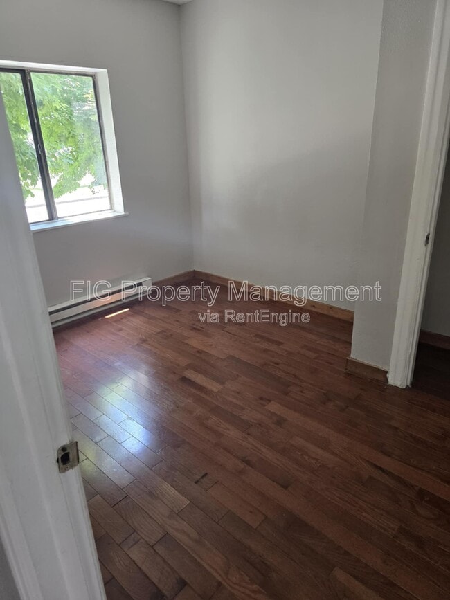 Photo - 431 W G St Apartment Unit 1