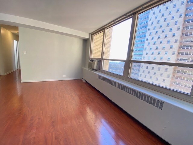 Living Room View - 3950 N Lake Shore Dr Unit 1003