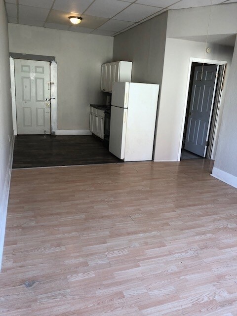 Photo - 80 N Main St Unidad 9