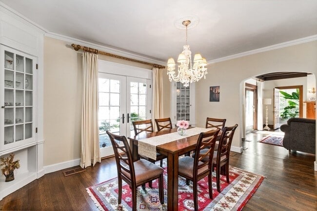 Photo - 115 Aspen Ave