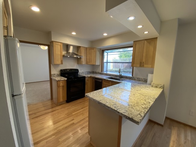 Photo - 648 S 32nd Pl