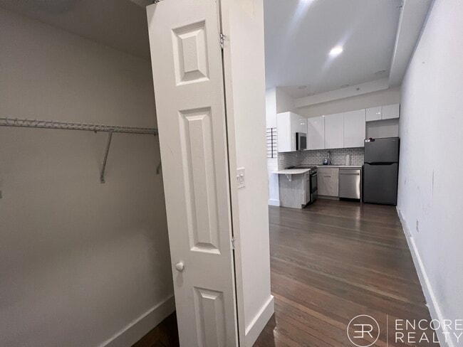 Photo - 11 Queensberry St Unit 3