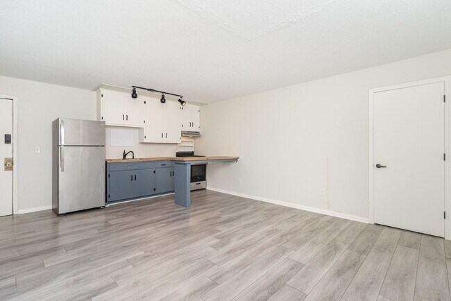 Photo - 2009 Commerce Blvd Unit #205