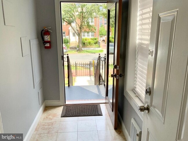 Photo - 812 5th St NE Unit 2