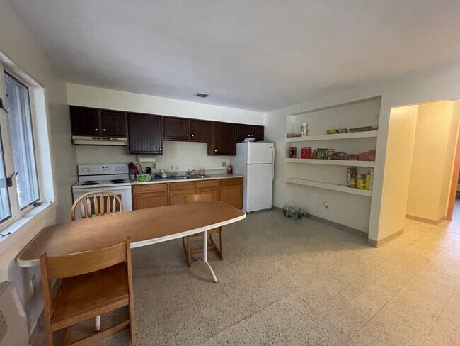 Photo - 164 Kendall Ave Unit 1