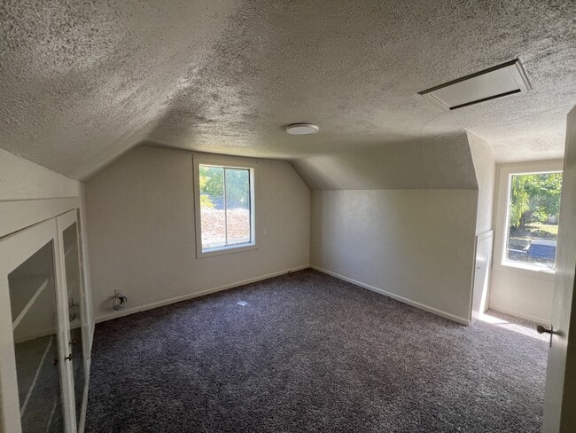 Photo - 575 Ash St SE