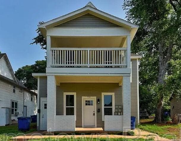 Building Photo - 516 E Harrison Ave