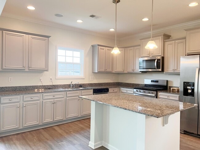 Photo - 720 Stilmore Dr