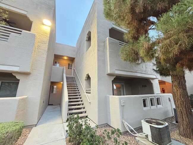 Building Photo - Spacious 1BED/1BATH 2nd floor Condo in La Posada at Summerlin. Unit 207