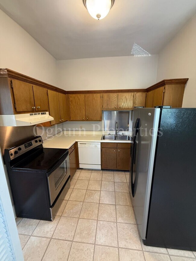 Photo - 603003- 1330 W. FIRST STREET Unit B