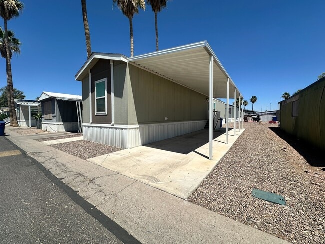 Photo - 2060 N Center St