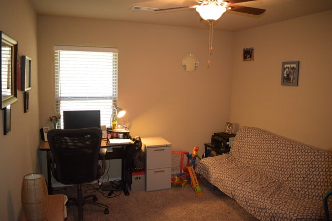 Building Photo - 30 Penny Lane Rental