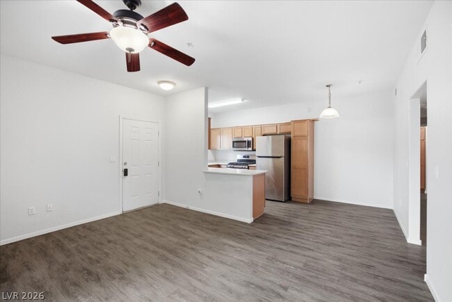 2291 W Horizon Ridge Pkwy Unit 5128