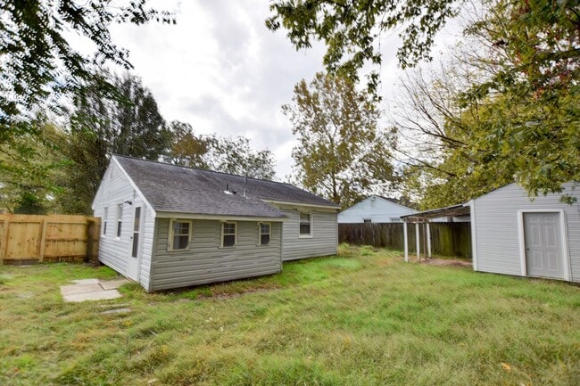 Photo - 1923 Bancroft Dr