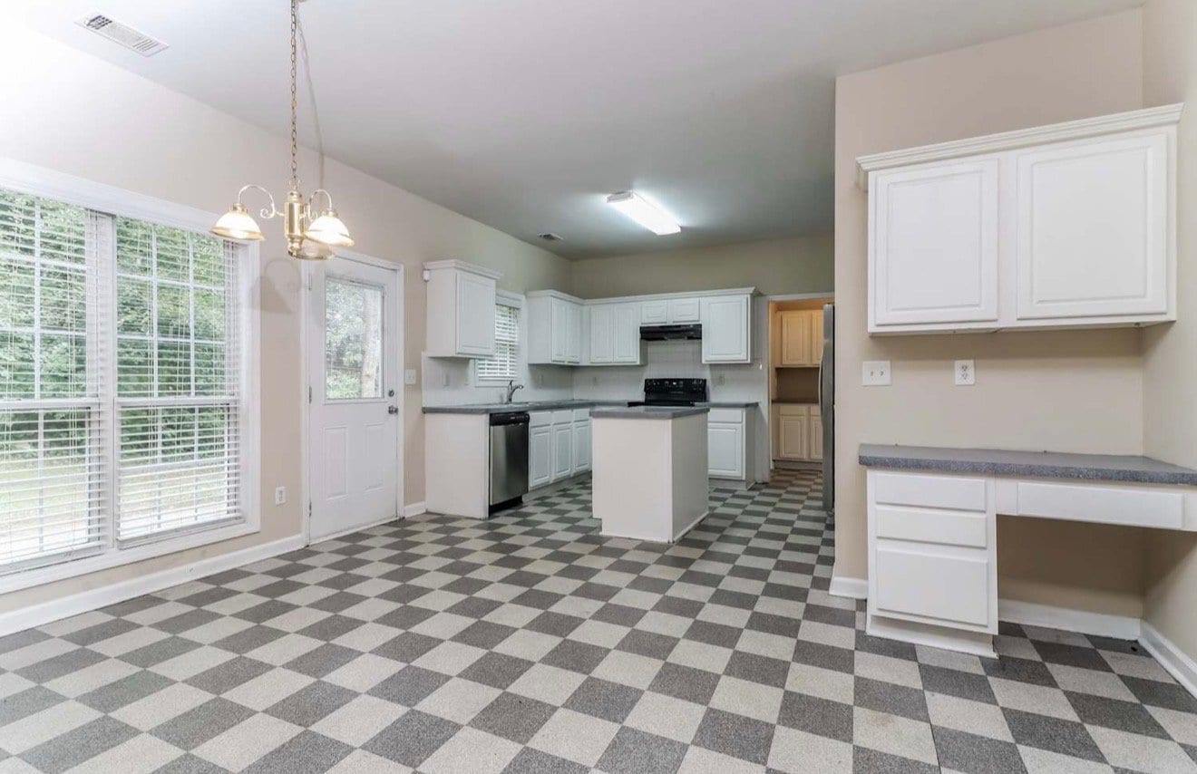 Photo - 3740 Cranford Dr SW