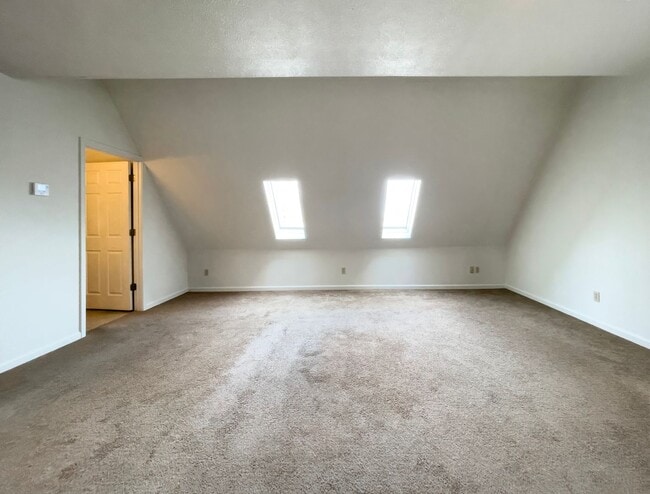 Photo - Yorktown School District Unit 9012 Apt B