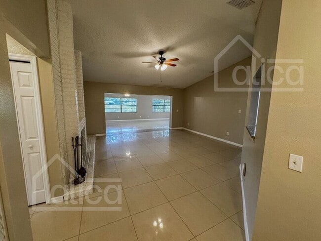 Photo - 17633 Meadowbridge Dr