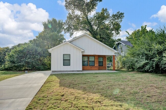 Building Photo - New Rental Opportunity in Memphis!