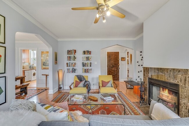 Photo - 1433 W Elmdale Ave Unit 3