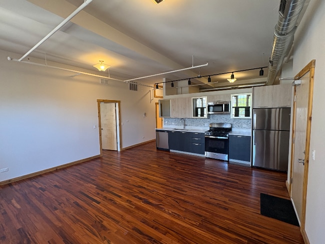 Photo - 4601 S Ellis Ave Unit 204