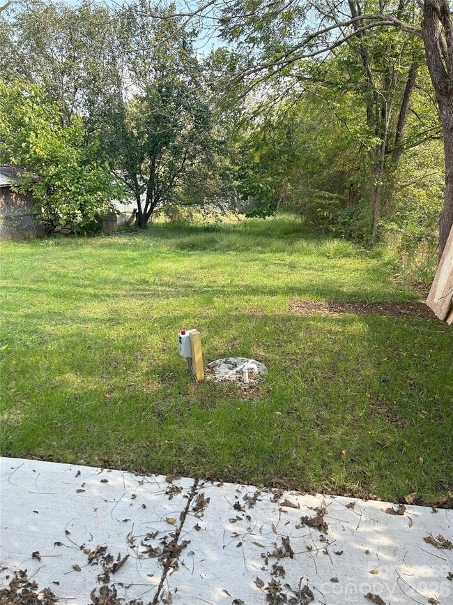 Photo - 303 S Main St