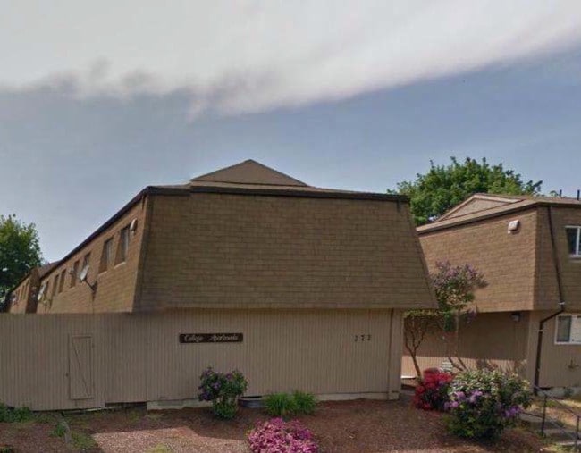 College Apartments - College Apartments