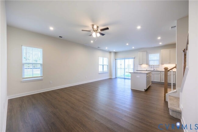 Photo - 10660 Wrexham Townes Vw