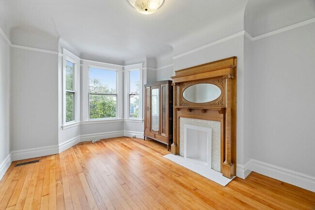 Building Photo - 263-267-267 S Van Ness Ave Unit 265 Rental